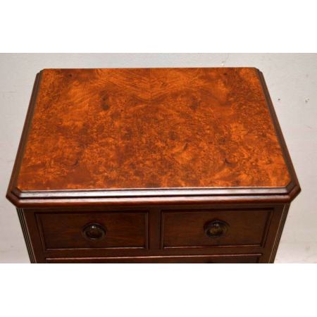 Antikes Chest on chest Wurzelnussholz