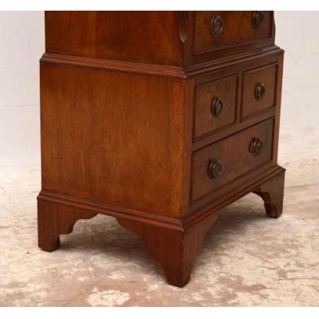 Antikes Chest on chest Wurzelnussholz