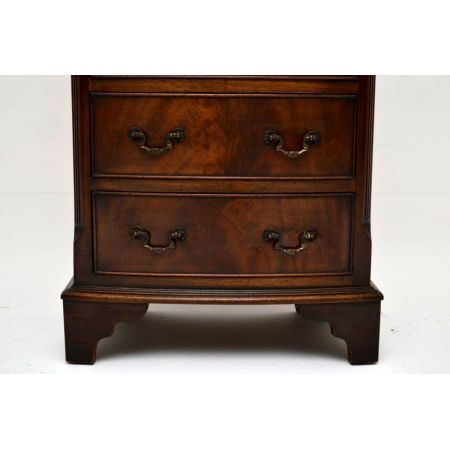 Antike Kommode "Flamme" Mahagoni Kommode mit Messinggriffen Wohnzimmer Kommode