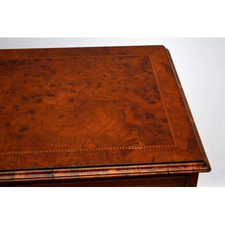 Schubladenkommode aus Nussbaum Antike Kommode Holz Kommode