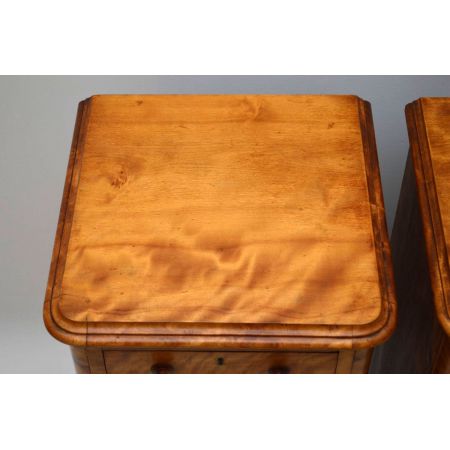 Antike Satin Birch Kommode