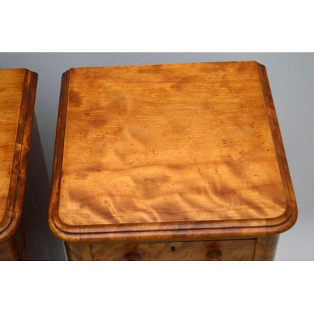 Antike Satin Birch Kommode