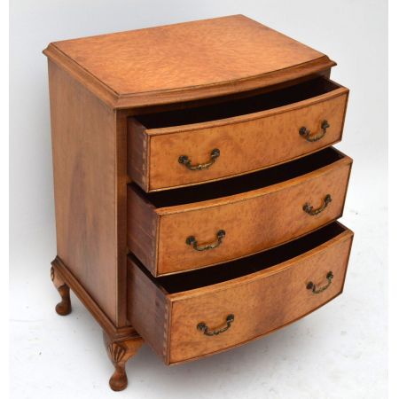 Kleines antikes Chest od Drawers