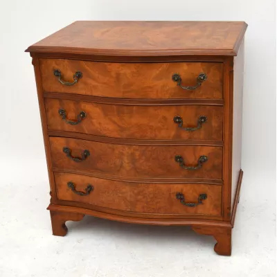 Burr Walnut Kommode antik
