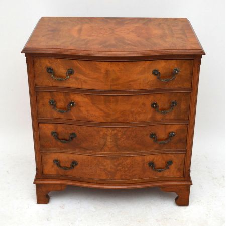 Burr Walnut Kommode antik