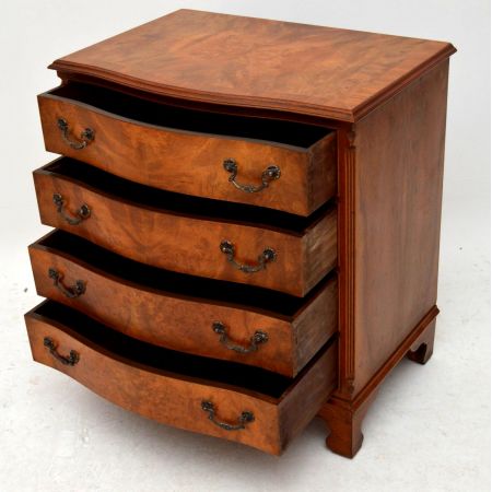 Burr Walnut Kommode antik