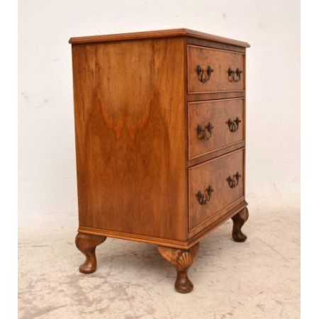 Nussbaum Kommode sehr schön erhalten 