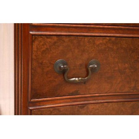 Nussbaum Kommode  handpoliert gut erhalten 