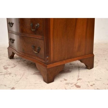 Nussbaum Kommode  handpoliert gut erhalten 