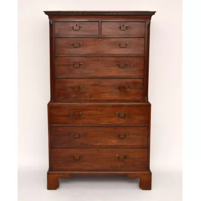 Antike Period Georgian Mahogany Kommode