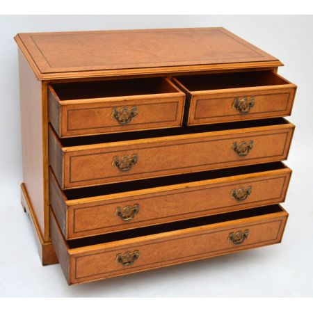 Georgian Ahorn Kommode antik