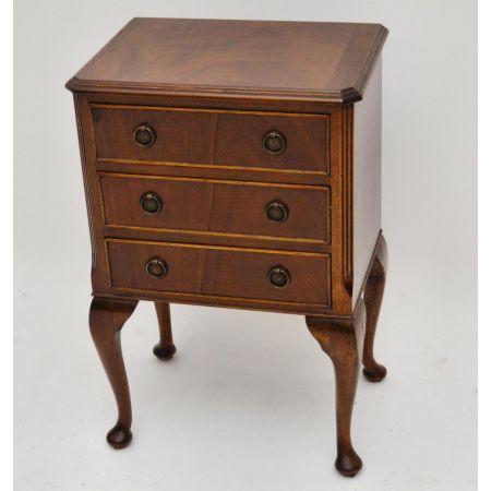 Kleine Mahagoni Kommode