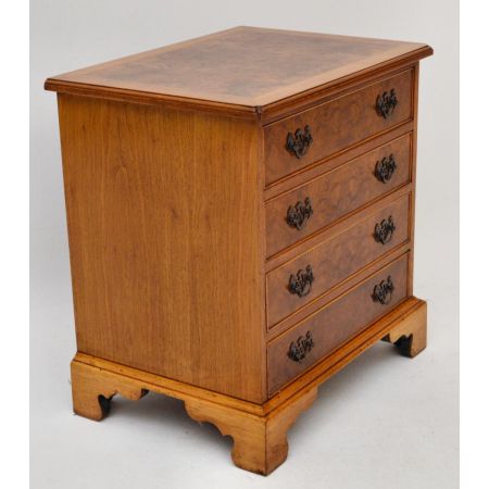 Antike Burr Nussbaum Kommode