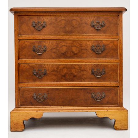 Antike Burr Nussbaum Kommode