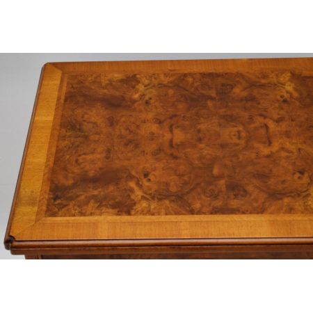 Antike Burr Nussbaum Kommode