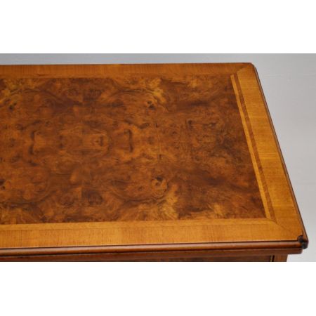 Antike Burr Nussbaum Kommode