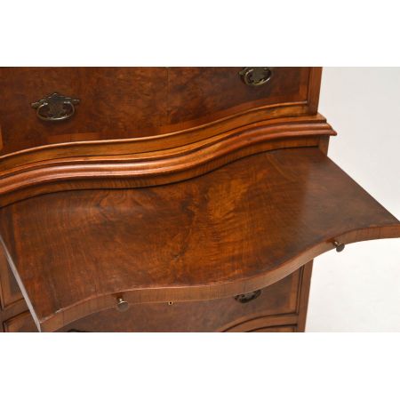 Beeindruckende antike Kommode aus Nussbaum