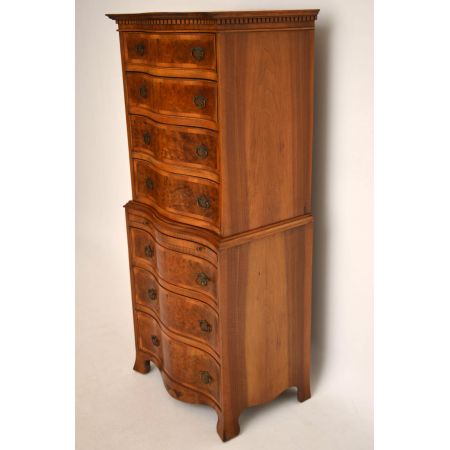 Beeindruckende antike Kommode aus Nussbaum