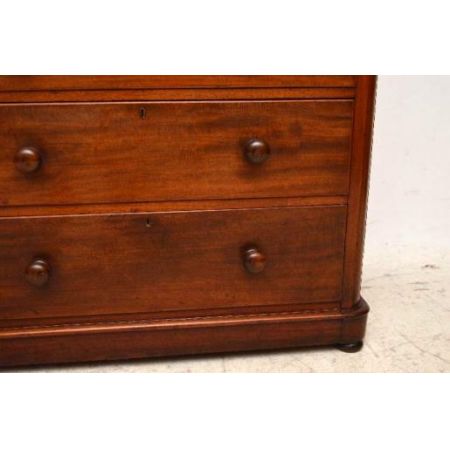 Mahagoni Kommode klassisch aus der viktorianischen Zeit 