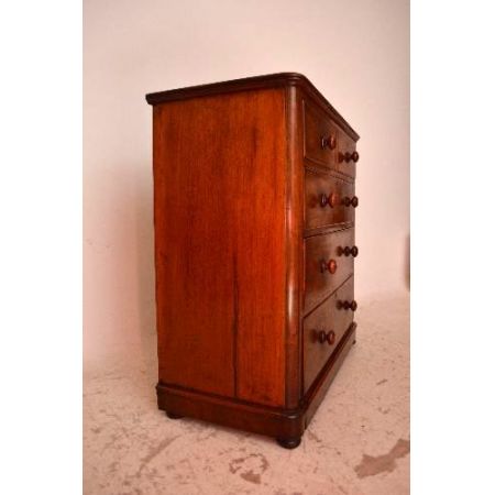 Mahagoni Kommode klassisch aus der viktorianischen Zeit 