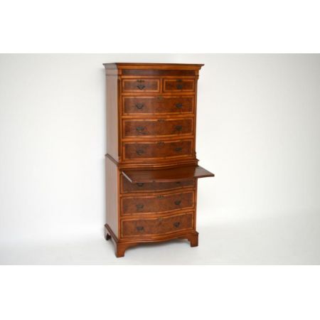 Große antike Burr Nussbaum Kommode