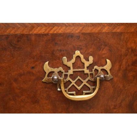  kleines Nussbaum  Bachelor's Chest of Drawers  Kommode 