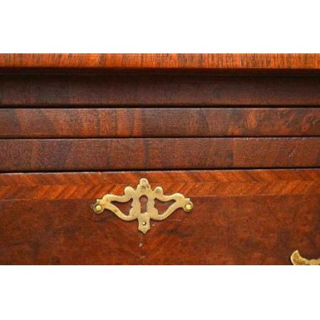  kleines Nussbaum  Bachelor's Chest of Drawers  Kommode 