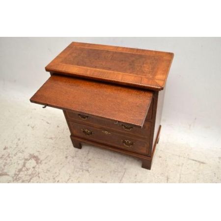  kleines Nussbaum  Bachelor's Chest of Drawers  Kommode 