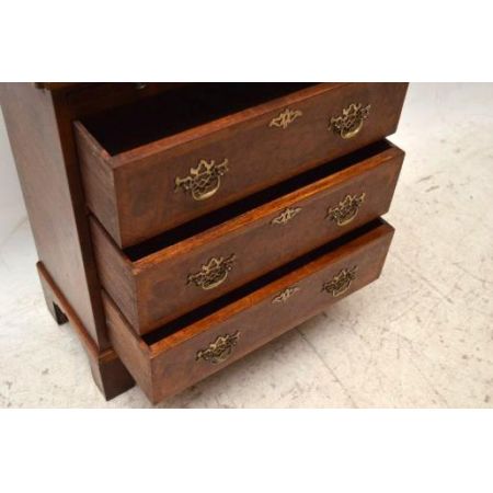  kleines Nussbaum  Bachelor's Chest of Drawers  Kommode 