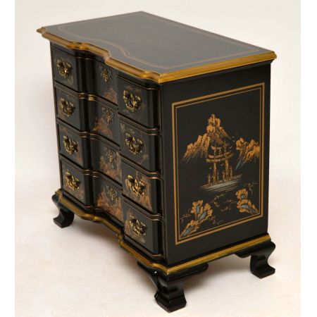 Schöne alte Kommode "Chinese Paint"