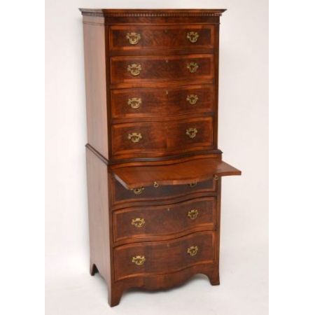 Antike Nussbaum serpentinenförmige Kommode-Tallboy