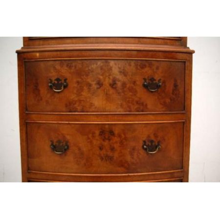 schönes chest on chest oder Tallboy mit gebogener Front est on Chest