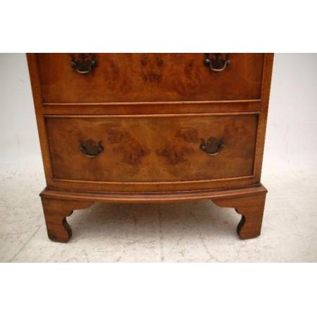 schönes chest on chest oder Tallboy mit gebogener Front est on Chest