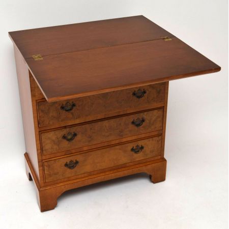 Antike Burr Walnut Bachelors Chest of Drawers