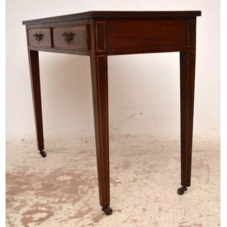 Antiker kleiner Schreibtisch aus Mahagoni