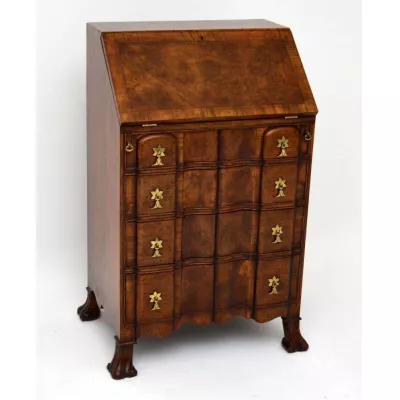 Writing Desk Wurzelnussholz Antik