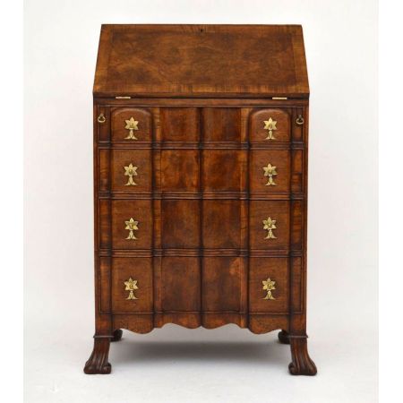 Writing Desk Wurzelnussholz Antik