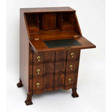 Writing Desk Wurzelnussholz Antik