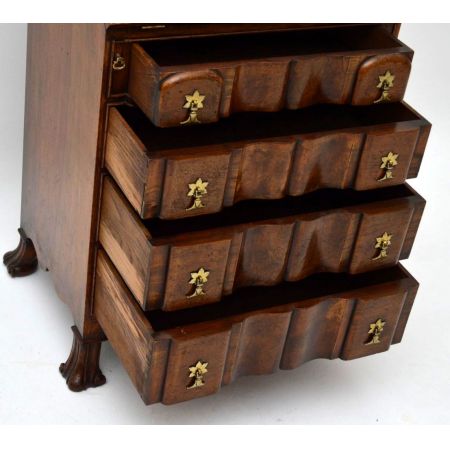 Writing Desk Wurzelnussholz Antik