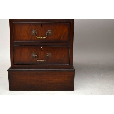 Imposanter antiker Schreibtisch Mahagoni