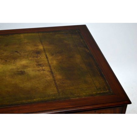 Imposanter antiker Schreibtisch Mahagoni