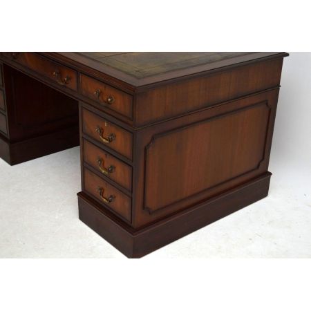 Imposanter antiker Schreibtisch Mahagoni