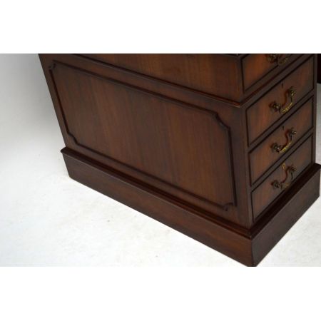 Imposanter antiker Schreibtisch Mahagoni