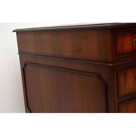 Imposanter antiker Schreibtisch Mahagoni