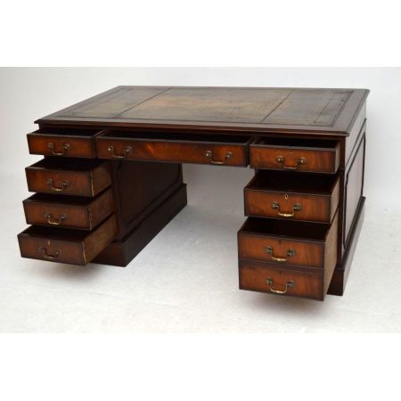 Imposanter antiker Schreibtisch Mahagoni