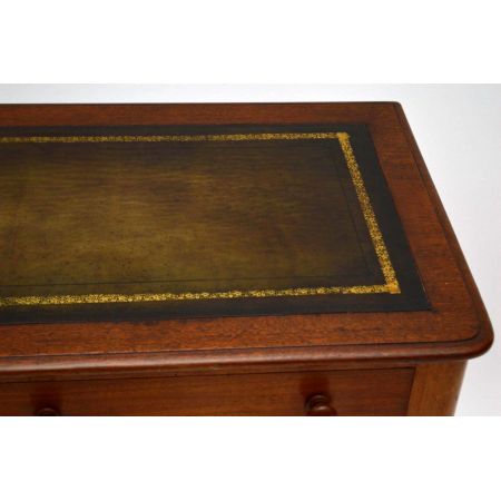 Victorianischer Schreibtisch aus Mahagoni