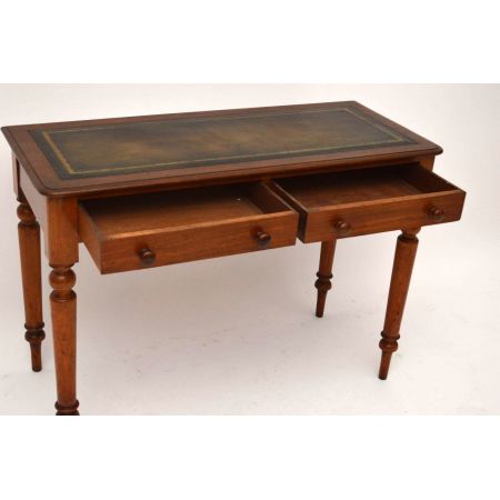 Victorianischer Schreibtisch aus Mahagoni