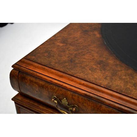 Antiker beeindruckender Partners Desk Schreibtsich