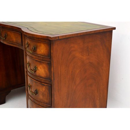 Antier Georgian Mahagoni Leder Schreibtisch Desk