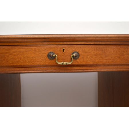 Georgianischer Walnuss Schreibtisch antik